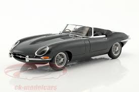 British racing green, or brg, is a colour similar to brunswick green, hunter green, forest green or moss green (ral 6005). Autoart 1 18 Jaguar E Type Roadster Series I 3 8 Year 1961 British Racing Green 73604 Model Car 73604 674110736045