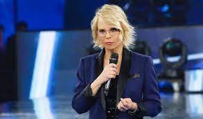 Amici di maria de filippi. Maria De Filippi 59 Anni Di Eta Oggi Figli Marito Altezza Biografia The Italian Times