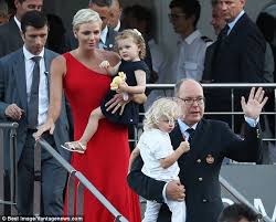 Hier Le Prince Albert Et La Princesse Charlene Accompagnes De Jacques Et Gabriella Ont Assiste Au Prince Albert Princesse Charlene Famille Royale De Monaco