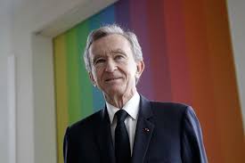 Arnault is richest person of europe and among top five richest persons in world with a personal wealth that exceeds us $ 30 billion. Bernard Arnault Das Raubtier Der Luxuswelt
