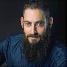 Lance Cantrell's Instagram, Twitter & Facebook