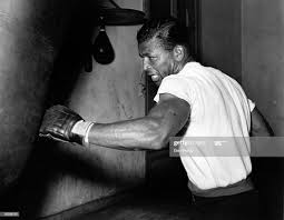 Top 10 Welterweights in Boxing History - The Grueling Truth