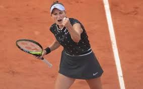 Tenistka markéta vondroušová se v neděli po slavném pařížském tažení vrátila do důvěrně známého prostředí štvanického vondroušová dostala boty, mluvila o milionech z paříže i turnaji mistryň. Sokolovska Rodacka Marketa Vondrousova Je Ve Finale French Open Blog Karlovarsky Kraj