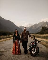 Contoh foto prewedding dengan motor cb. Iwesome Pradana Rabdillah102 Profil Pinterest