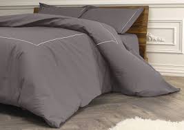Notre housse de couette est composée uniquement de coton à longues fibres, pour obtenir un satin souple et soyeux au toucher. Housse De Couette Satin Gris Perle Achat Satin Hotel Sofitel