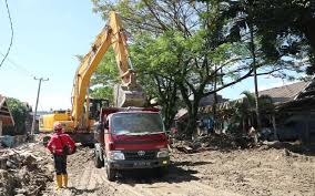 Di dalam konteks malaysia banjir adalah sesuatu yang berlaku secara tradisi terutamanya di pantai timur semenanjung semasa musim tengkujuh. Dua Belas Hari Selepas Banjir Masamba Penyakit Di Pengungsian Meningkat