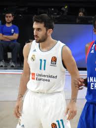 In 33 out of 74 games this season (44.6%) campazzo has had more than 3.5 assists. File Facundo Campazzo 11 Real Madrid Baloncesto Euroleague 20171012 2 Jpg Wikimedia Commons