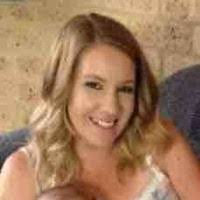 Melanie Guthrie's Instagram, Twitter & Facebook