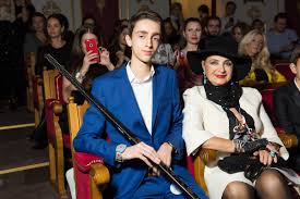 Ирина винер и алишер усманов. Daniil Viner 19 Letnij Vnuk Iriny Viner I Alishera Usmanova Kto On Chem Zanimaetsya Zvezdanutye Deti Yandeks Dzen