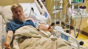 Terri irwin ist seit dem tod von steve irwin vor 10 jahren nicht datiert als vor zehn jahren crocodile hunter steve irwin starb, verlor seine frau terri die liebe ihres lebens. Die Unsagbare Wahrheit Von Steve Irwins Sohn News24viral