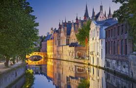 ويغطي مساحة 30،528 كيلومتر مربع. Ø§Ù„Ø³ÙŠØ§Ø­Ø© ÙÙŠ Ø¨Ù„Ø¬ÙŠÙƒØ§ Ø¨Ø§Ù„ØµÙˆØ± ÙˆØ£Ù‡Ù… Ø§Ù„Ø£Ù…Ø§ÙƒÙ† Ø§Ù„Ø³ÙŠØ§Ø­ÙŠØ© Ø³ÙØ±