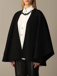 A pelerine is a small cape that covers the shoulders. Ermanno Scervino Pelerine Damen Pelerine Ermanno Scervino Damen Schwarz Pelerine Ermanno Scervino D376d342 Ddt Giglio De