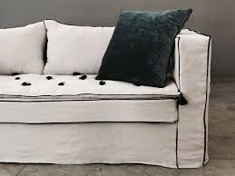 Canape Sur Mesure En Lin Lave Blanc Ambre Avec Liseret De Velours Noir Canape Canape Lin Housse Canape