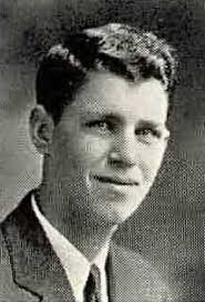 Honoring Lieutenant Junior Grade of World War II