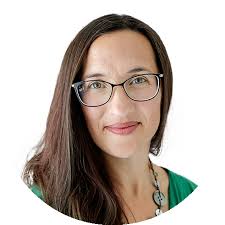 Laura Hole's Instagram, Twitter & Facebook