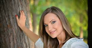 Melania Medeleanu a născut