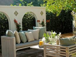 Don't start your diy landscape design without these simple front yard landscaping ideas on a 3 easy front yard landscape plans on a budget. 12 Budget Friendly Backyards Diy