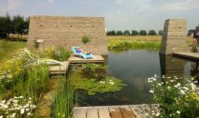 Es duftet und summt, das frühlingserwachen ist hautnah zu erleben. Taspo Garten Design Die Bluhenden Garten Von Appeltern
