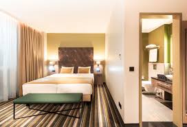 Der fabrikverkauf im mfo matratzen outlet in offenbach (offenbach am main) bietet unter anderem artikel und produkte aus den bereichen haushaltswaren an. Hotel Offenbach Am Main Sonnentag Architektur