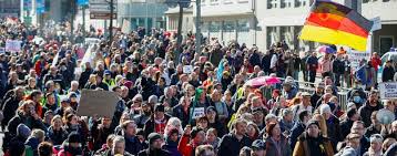 Wir haben diktaturähnliche zustände (19.05.2021). Corona Demo In Kassel Eskaliert Querdenker Gehen Auf Polizei Los Polizei Greift Bei Gegendemonstranten Durch Panorama Gesellschaft Tagesspiegel