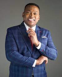 His show at the sports tv station was known as thursday night live with robert marawa which aired on supersport 4. Robert Marawa Signs With Nivea Men Sa411