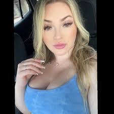 Olivia Andersen's Instagram, Twitter & Facebook