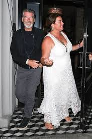 How To Dress Over 50 And Over Weight Celebrity 15 Fashion Tips For Plus Size Women Over 50 Outfit Over 60 Fashion Clothes For Women Over 50 Plus Size Fashion