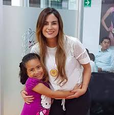 En este día importante voy junto a la más importante!!! Paola Espinosa Le Dedico Unas Palabras A Una De Las Ninas Que Fallecio En El Colegio Rebsamen