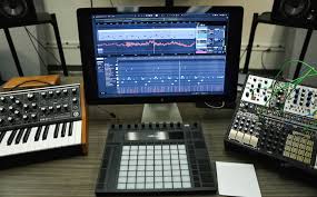 With state of the art facilities and a faculty of extraordinary record, the berklee college of music is, along with nyu, possibly the most prestigious and advanced college for music production in the entire world. Electronic Music Production For Composers And Performers School Of Music
