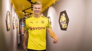 The entourage of erling haaland arrived in barcelona on thursday to discuss a potential summer transfer, but the implications of such a deal should be troubling to fans. The Battle To Sign Erling Haaland Begins With Both Barcelona And Real Madrid Involved Football Espana