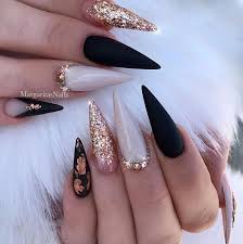 El color negro llego para quedarse, es muy fácil combinarlo, solo. Pin On Unas Para Hacerme