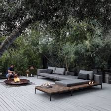 Love The Intimacy This Large Overhanging Tree Provides We Miss Our 30 Black Locust Tree In The Backyar Loungemobel Garten Feuerstelle Garten Garten Terrasse
