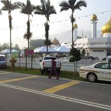 Istana seri menanti merupakan istana yang bercirikan binaan minangkabau. Masjid Diraja Tuanku Munawir Mosque