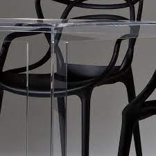 Designed by tokujin yoshioka for kartell, it illuminates spaces with its signature translucence. Kartell Tokujin Yoshioka Invisible Dining Table Seaweed Green Panik Design