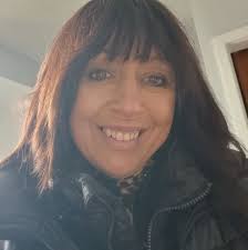 Hi ladies I am wearing a pastel mint green veni dress for my daughters  wedding in Spain. I can't decide what colour accessories Is any body  selling any to match mint or