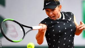 Simona a jucat finala de la madrid si a fost eliminata in primul tur la roma, insa a aratat o forma buna pe zgura in. French Open 2019 Naomi Osaka Fights Back And Simona Halep Survives A Testing First Round Bbc Sport