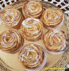 La ricetta della nonna della pastiera napoletana scritta da nonna rosa dell'antica osteria di vico equense per una crostata a base di frolla e ripiena di ricotta, grano, canditi e profumata con acqua ai fiori d'arancio. Le Ricette Di Nonna Adele In Questa Cucina Tutto E Condito Con Amore