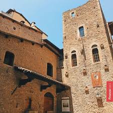 Firenzecard Firenzecard A Ajoute Une Photo Sur Son Compte Instagram Il Museo Casa Di Dante Dedicato Al Sommo Poeta Dante Alighieri Si Trova A Pochi In 2020