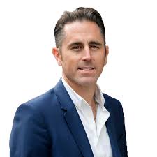 Konrad Knutsen's Instagram, Twitter & Facebook