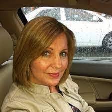 Danielle Harbarger's Instagram, Twitter & Facebook