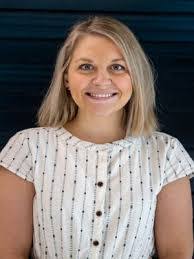 Samantha Slade's Instagram, Twitter & Facebook