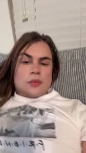 Violet Valencia (@violetvalencia40)'s videos with X SI VOLVEMOS