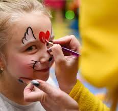 Počasí nám v tento den naštěstí přálo, a tak se mohly oslavy konat na zahradě mš. Oslavme Mezinarodni Den Deti Pohybem Zpravy Z Mnisku