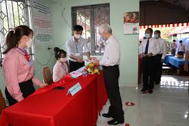 Nguyên chủ tịch nước nguyễn minh triết chia sẻ: Nguyen Chá»§ Tá»‹ch NÆ°á»›c Nguyá»…n Minh Triáº¿t Va Bi ThÆ° Tá»‰nh á»§y Bá» Phiáº¿u á»Ÿ Khu Vá»±c Báº§u Cá»­ Sá»' 5 áº¥p Phu Thuáº­n Xa Phu An Tx Báº¿n Cat Bao Binh
