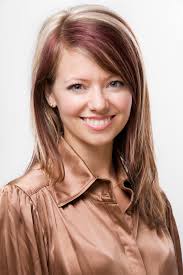 Amber Lupton's Instagram, Twitter & Facebook