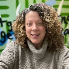 Anita Leon's Instagram, Twitter & Facebook