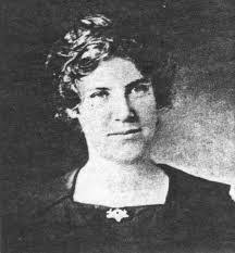 Lynette Dunlap's Instagram, Twitter & Facebook