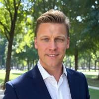 1100+ "Gabb" profiles