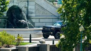 Floyd ray roseberry, 49, is suspected of making the bomb threat, the capitol police chief said. Krbe71lbbr7cpm