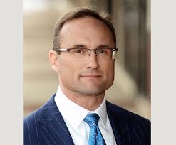 Derek Gilliland's Instagram, Twitter & Facebook